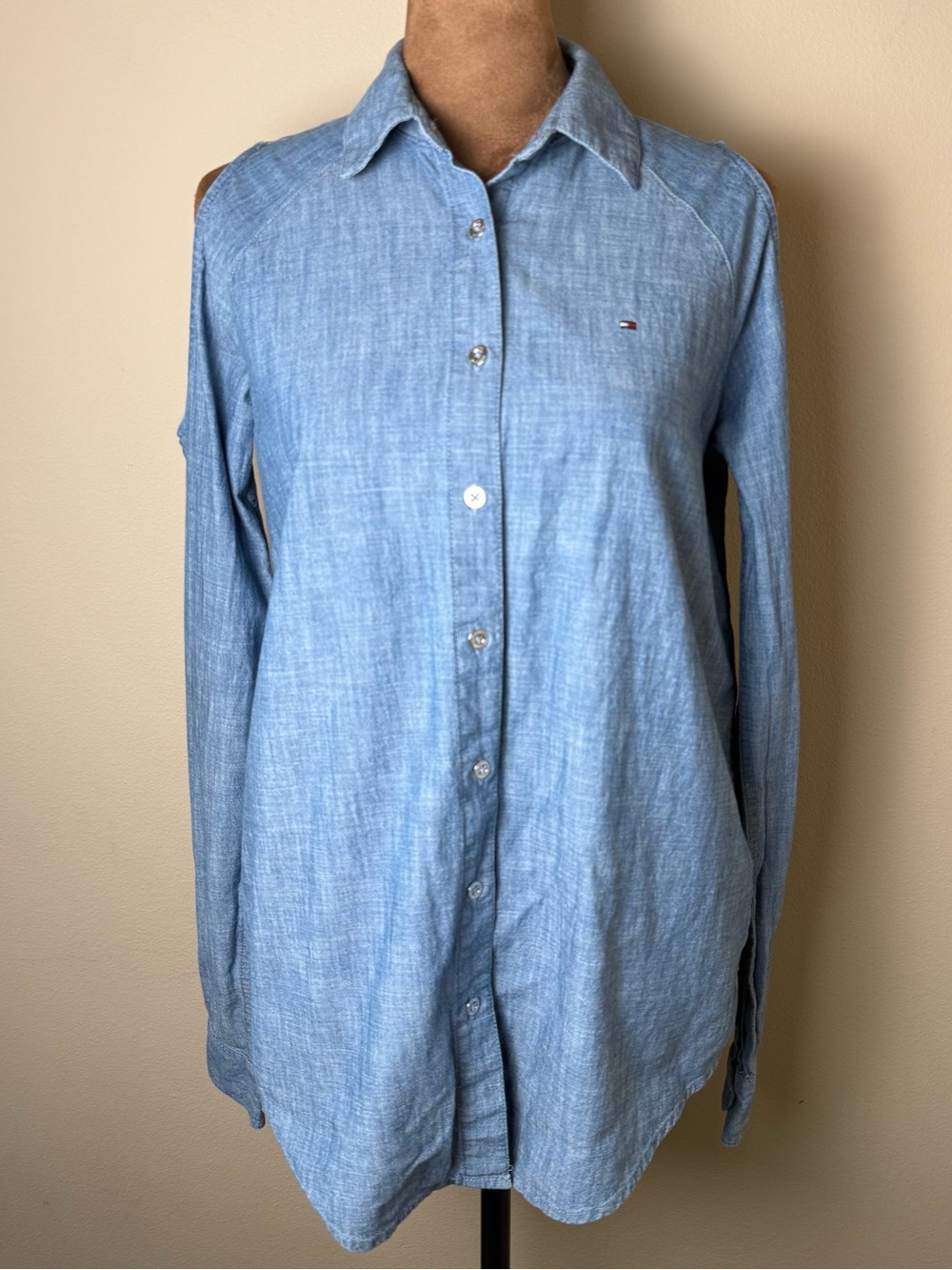 Tommy Hilfiger Chambray Denim Button Down Shirt Women Small Blue Top Relaxed Fit